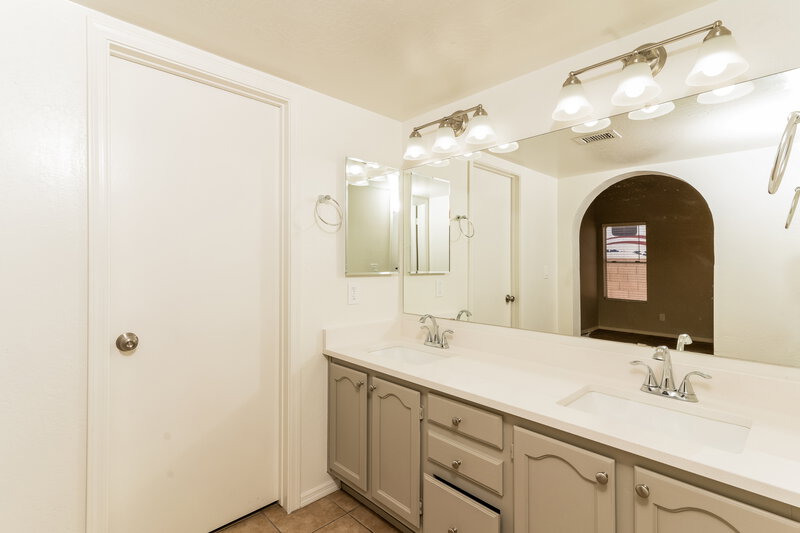 2,220/Mo, 7580 W San Miguel Ave Glendale, AZ 85303 Misc View 11