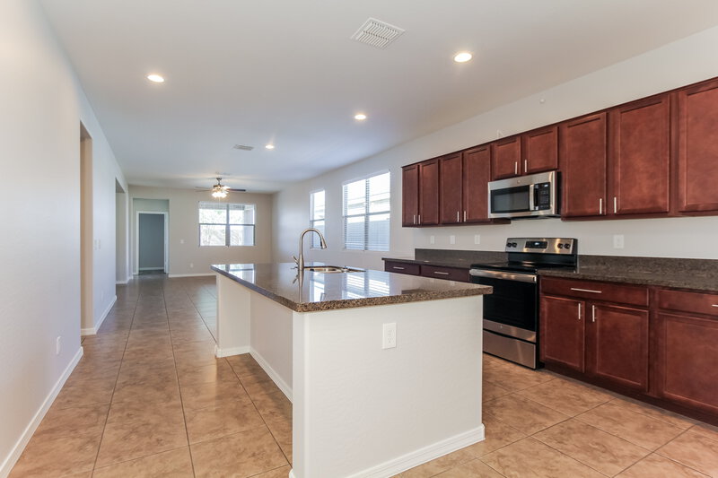 2,180/Mo, 10404 W Hammond Ln Tolleson, AZ 85353 Kitchen View