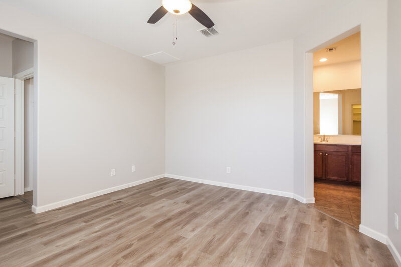 2,180/Mo, 10404 W Hammond Ln Tolleson, AZ 85353 Main Bedroom View 2