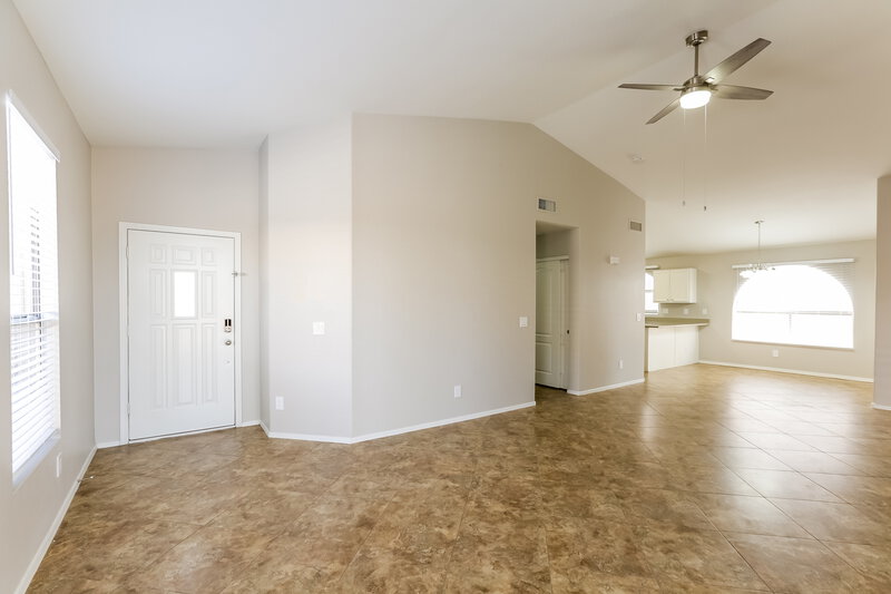 2,345/Mo, 1058 S Sierra St Gilbert, AZ 85296 Living Room View