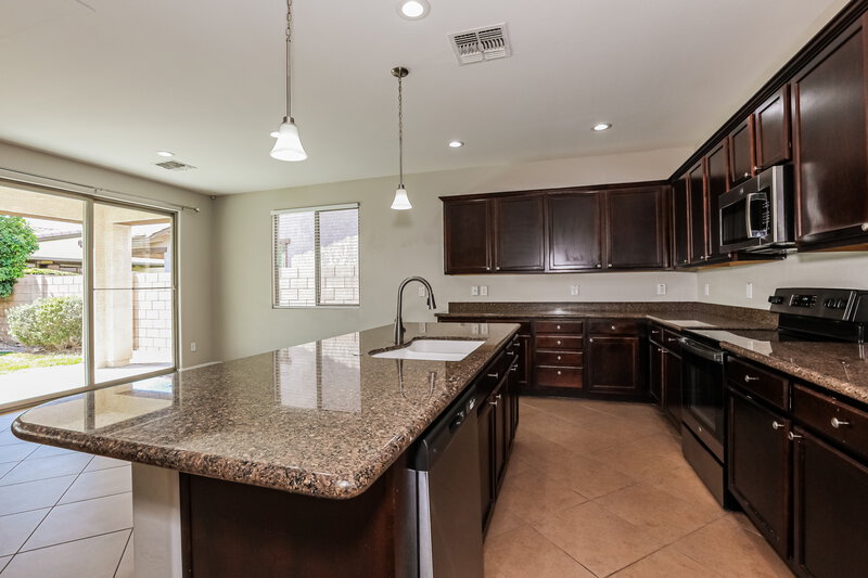 2,190/Mo, 22479 E Desert Spoon Dr Queen Creek, AZ 85142 Kitchen View 2