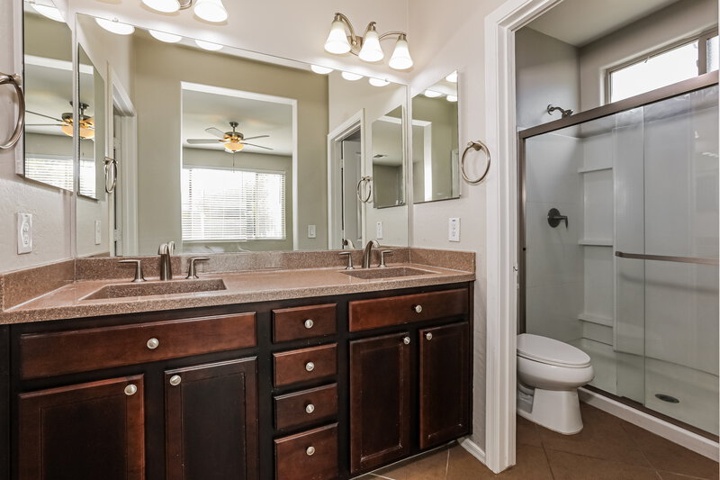 2,190/Mo, 22479 E Desert Spoon Dr Queen Creek, AZ 85142 Main Bathroom View 2
