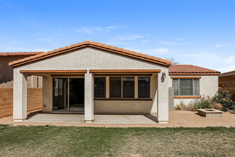 2,190/Mo, 22479 E Desert Spoon Dr Queen Creek, AZ 85142 Rear View