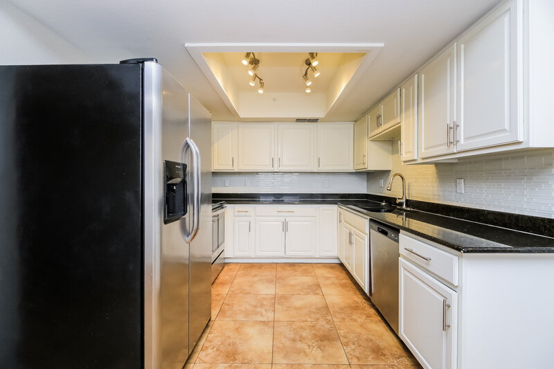 2,320/Mo, 2520 E Javelina Ave Mesa, AZ 85204 Kitchen View