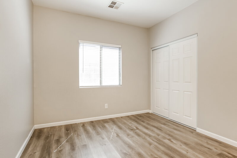 1,980/Mo, 6034 N 68th Dr Glendale, AZ 85303 Bedroom View 2