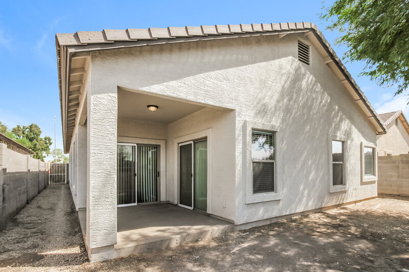 1,980/Mo, 6034 N 68th Dr Glendale, AZ 85303 Rear View 2