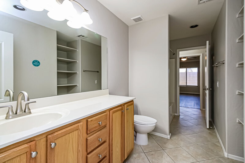 2,150/Mo, 22159 E Via del Rancho Queen Creek, AZ 85142 Bathroom View