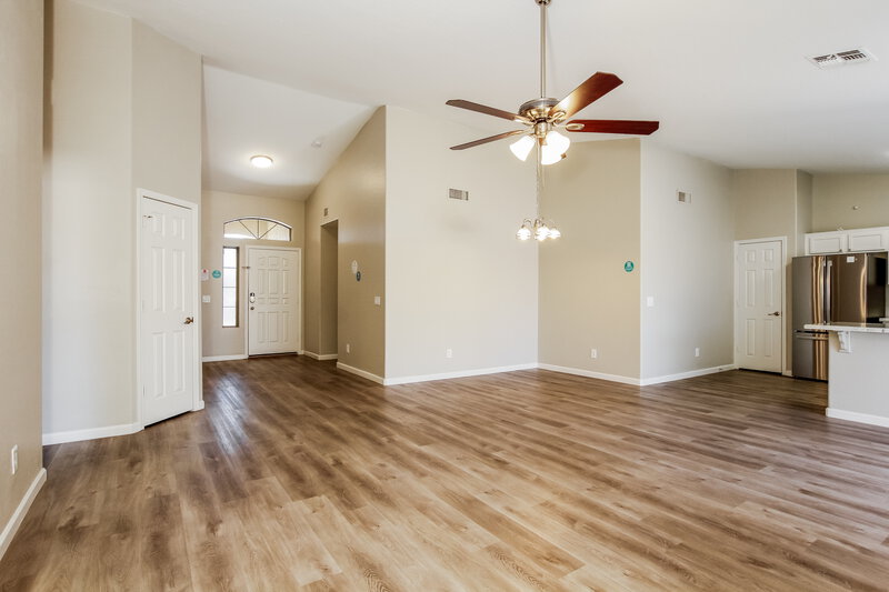 1,935/Mo, 13254 W Paradise Ln Surprise, AZ 85374 Living Room View
