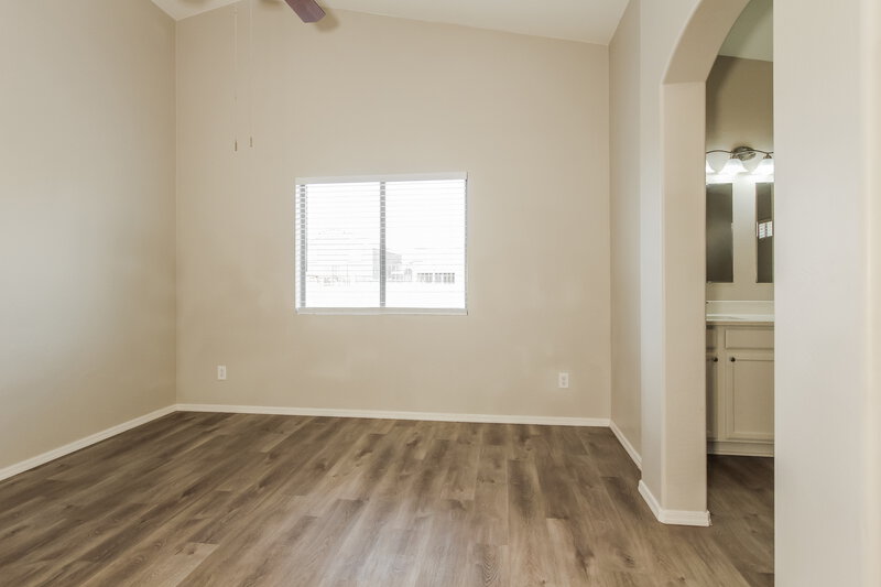 2,195/Mo, 5878 S 238th Ln Buckeye, AZ 85326 Main Bedroom View