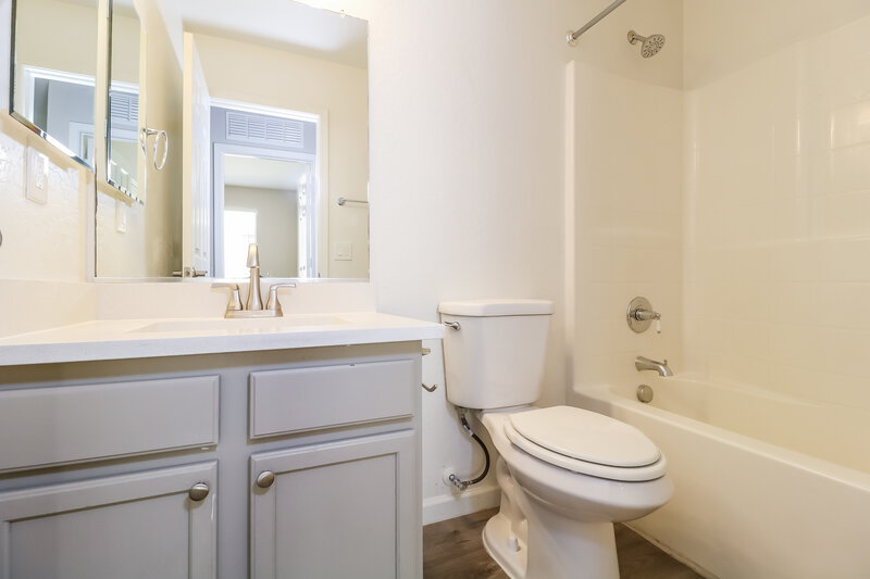 1,970/Mo, 5930 S 236th Dr Buckeye, AZ 85326 Bathroom View