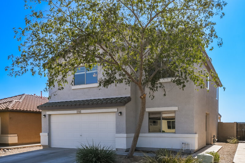 2,215/Mo, 37766 N Sandy Dr San Tan Valley, AZ 85140 Front View