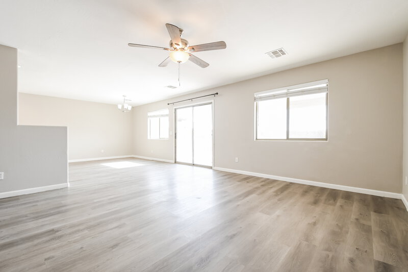 2,215/Mo, 37766 N Sandy Dr San Tan Valley, AZ 85140 Living Room View 2