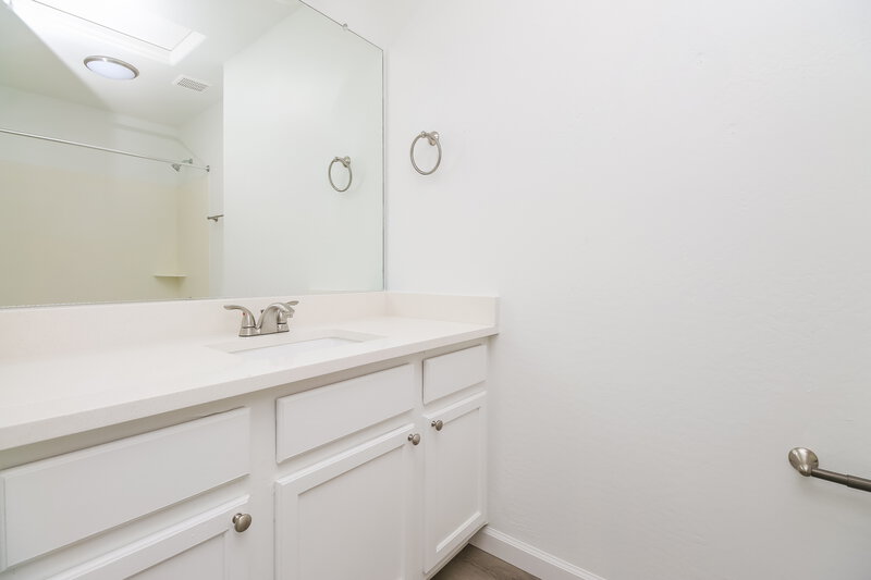 2,385/Mo, 37766 N Sandy Dr San Tan Valley, AZ 85140 Bathroom View