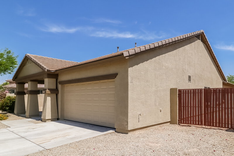 2,175/Mo, 105 N 108th Dr Avondale, AZ 85323 Front View