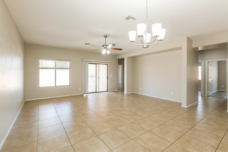1,995/Mo, 105 N 108th Dr Avondale, AZ 85323 Dining Room View 2