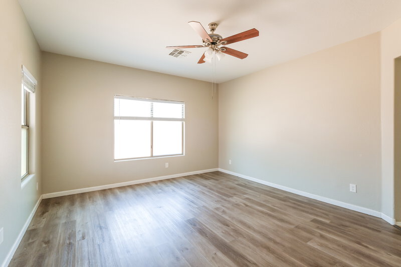 1,995/Mo, 105 N 108th Dr Avondale, AZ 85323 Main Bedroom View