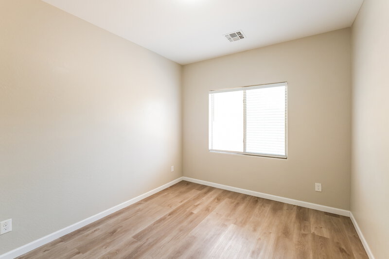 1,995/Mo, 105 N 108th Dr Avondale, AZ 85323 Bedroom View