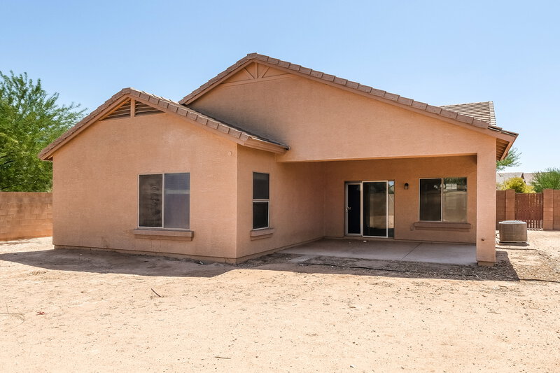 1,995/Mo, 105 N 108th Dr Avondale, AZ 85323 Rear View