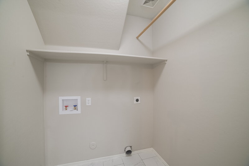 2,595/Mo, 7496 W Denaro Dr Glendale, AZ 85308 Laundry Room View 2