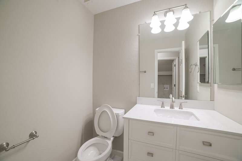 2,595/Mo, 7496 W Denaro Dr Glendale, AZ 85308 Bathroom View