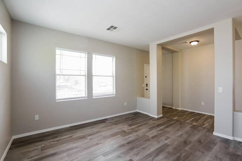 2,435/Mo, 7206 S 42nd Ln Phoenix, AZ 85041 Living Room View