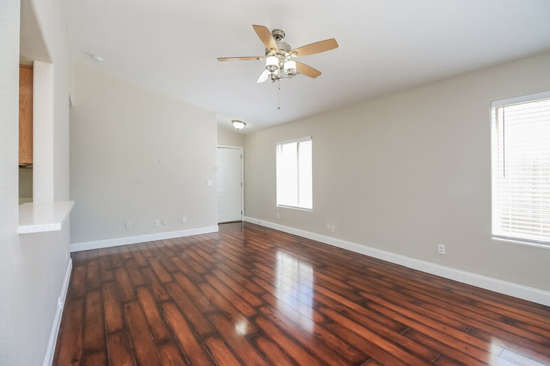 2,240/Mo, 1617 W Kesler Ln Chandler, AZ 85224 Living Room View 3