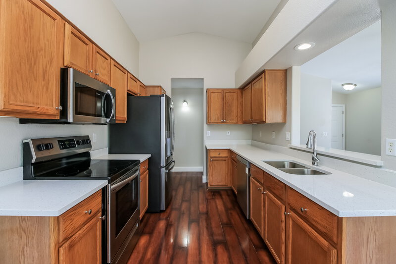 2,240/Mo, 1617 W Kesler Ln Chandler, AZ 85224 Kitchen View