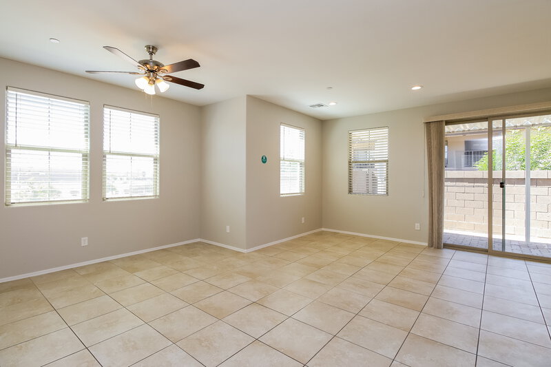 0/Mo, 144 N 56th Pl Mesa, AZ 85205 Living Room View 2