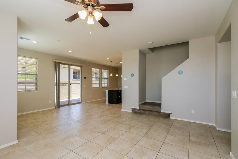 0/Mo, 144 N 56th Pl Mesa, AZ 85205 Living Room View 3