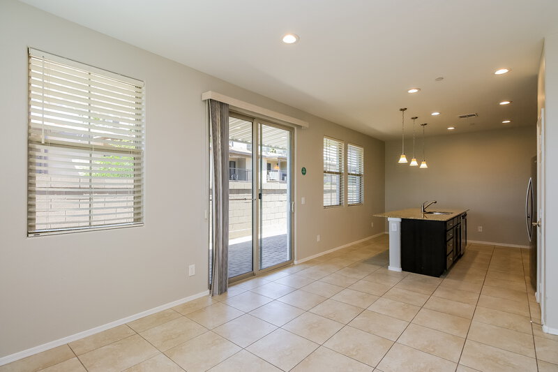 0/Mo, 144 N 56th Pl Mesa, AZ 85205 Dining Room View