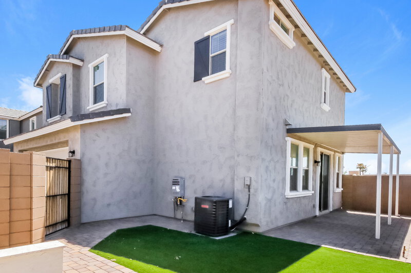 0/Mo, 144 N 56th Pl Mesa, AZ 85205 Rear View 2