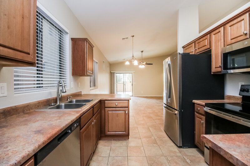 1,775/Mo, 900 W Broadway Ave Lot 11 Apache Junction, AZ 85120 Kitchen View 2