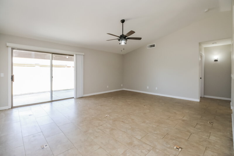 2,470/Mo, 10654 E Florian Ave Mesa, AZ 85208 Living Room View 4