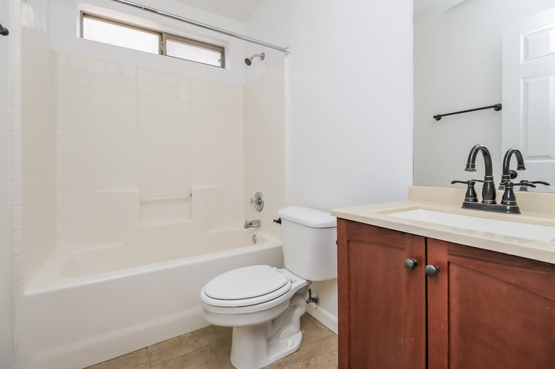 2,470/Mo, 10654 E Florian Ave Mesa, AZ 85208 Bathroom View