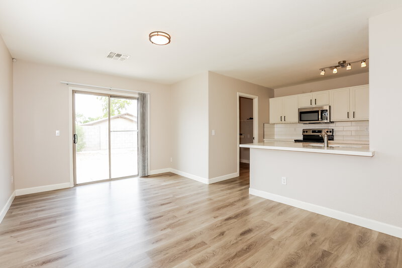 1,895/Mo, 1800 E Desert Rose Trl San Tan Valley, AZ 85143 Dining Room View