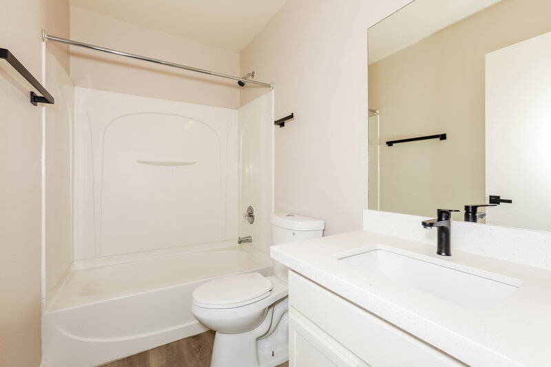 1,895/Mo, 1800 E Desert Rose Trl San Tan Valley, AZ 85143 Bathroom View