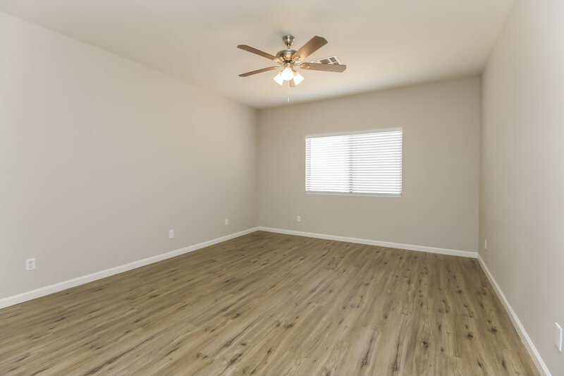 1,895/Mo, 920 E Cowboy Cove Trl San Tan Valley, AZ 85143 Main Bedroom View