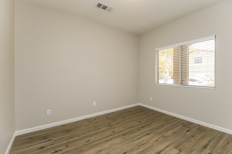 1,895/Mo, 920 E Cowboy Cove Trl San Tan Valley, AZ 85143 Bedroom View 2