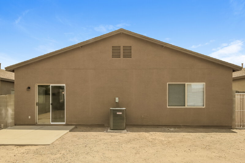 1,895/Mo, 920 E Cowboy Cove Trl San Tan Valley, AZ 85143 Rear View