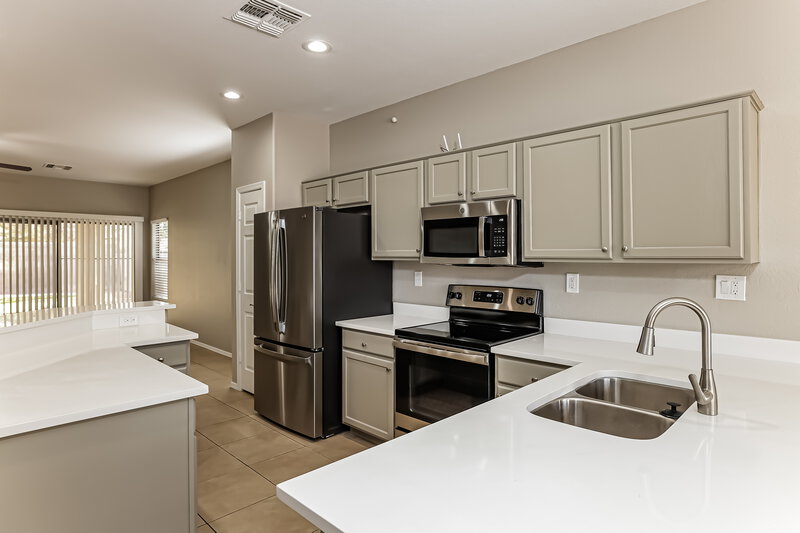 2,080/Mo, 12857 W Apodaca Dr Litchfield Park, AZ 85340 Kitchen View 3