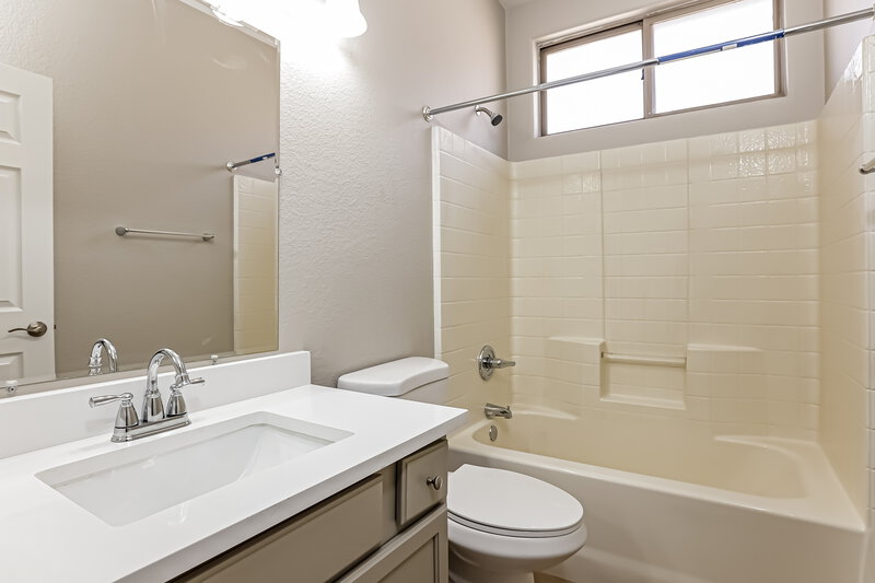 2,080/Mo, 12857 W Apodaca Dr Litchfield Park, AZ 85340 Bathroom View