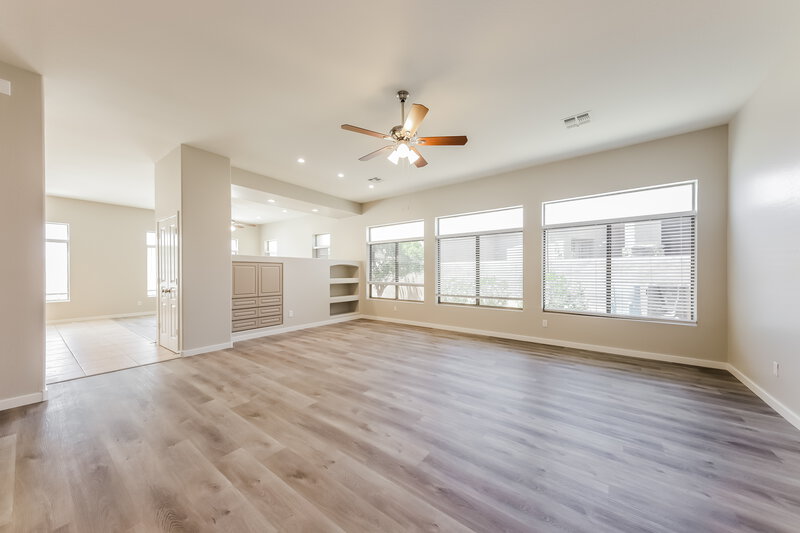 2,790/Mo, 6836 S 38th Pl Phoenix, AZ 85042 Living Room View