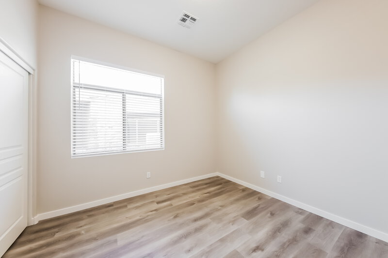 2,790/Mo, 6836 S 38th Pl Phoenix, AZ 85042 Bedroom View