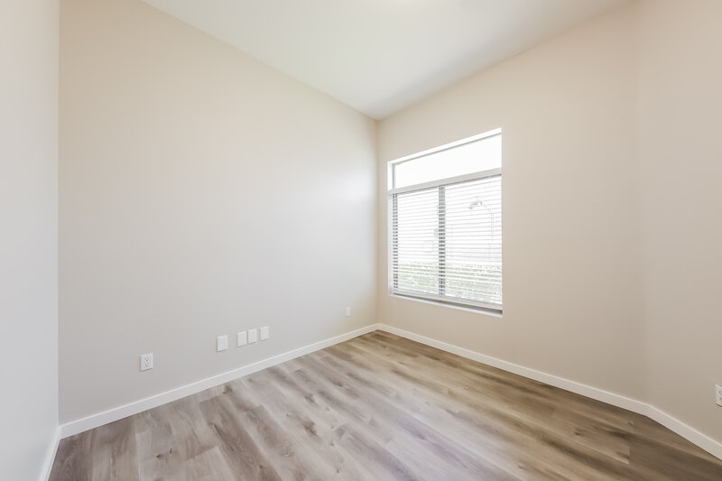 2,790/Mo, 6836 S 38th Pl Phoenix, AZ 85042 Bedroom View 2