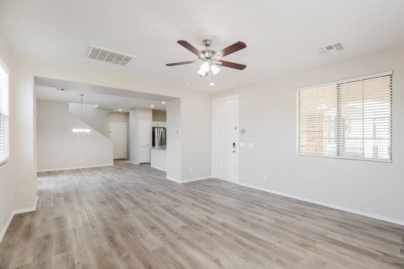 2,070/Mo, 7057 S 7th Ln Phoenix, AZ 85041 Misc View 2