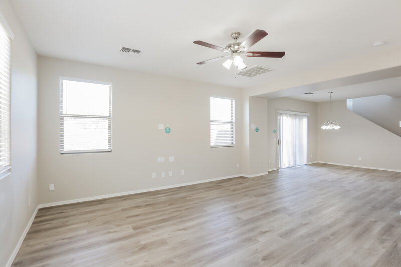 2,070/Mo, 7057 S 7th Ln Phoenix, AZ 85041 Misc View 3