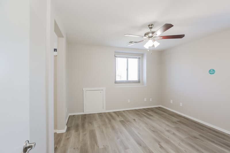 2,070/Mo, 7057 S 7th Ln Phoenix, AZ 85041 Misc View 9