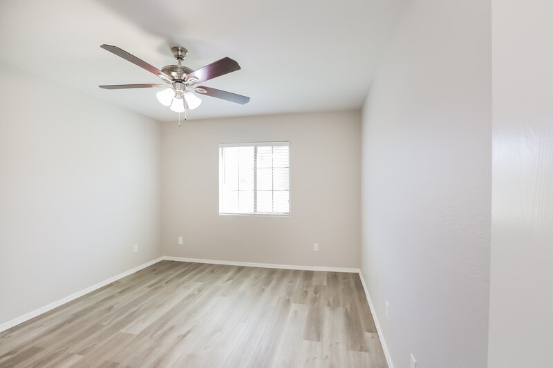 2,070/Mo, 7057 S 7th Ln Phoenix, AZ 85041 Misc View 13