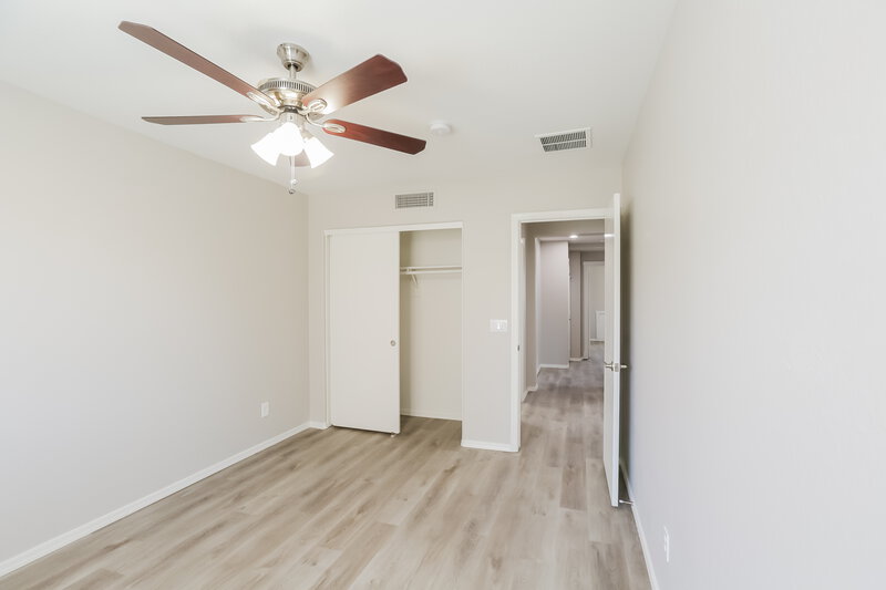 2,070/Mo, 7057 S 7th Ln Phoenix, AZ 85041 Misc View 14