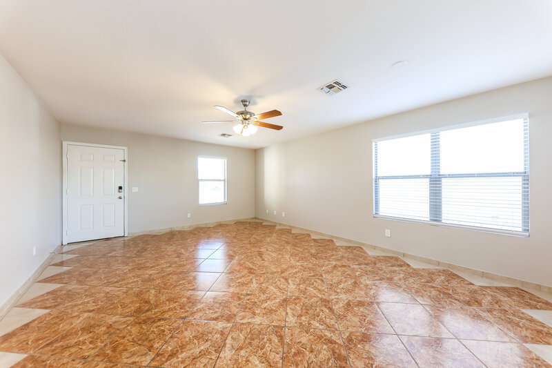 1,800/Mo, 11807 W Ester Dr El Mirage, AZ 85335 Living Room View 2